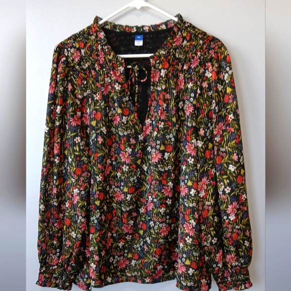Old Navy Tops - Old Navy women's XXL pink black floral top cottagecore whimsy shimmery boho